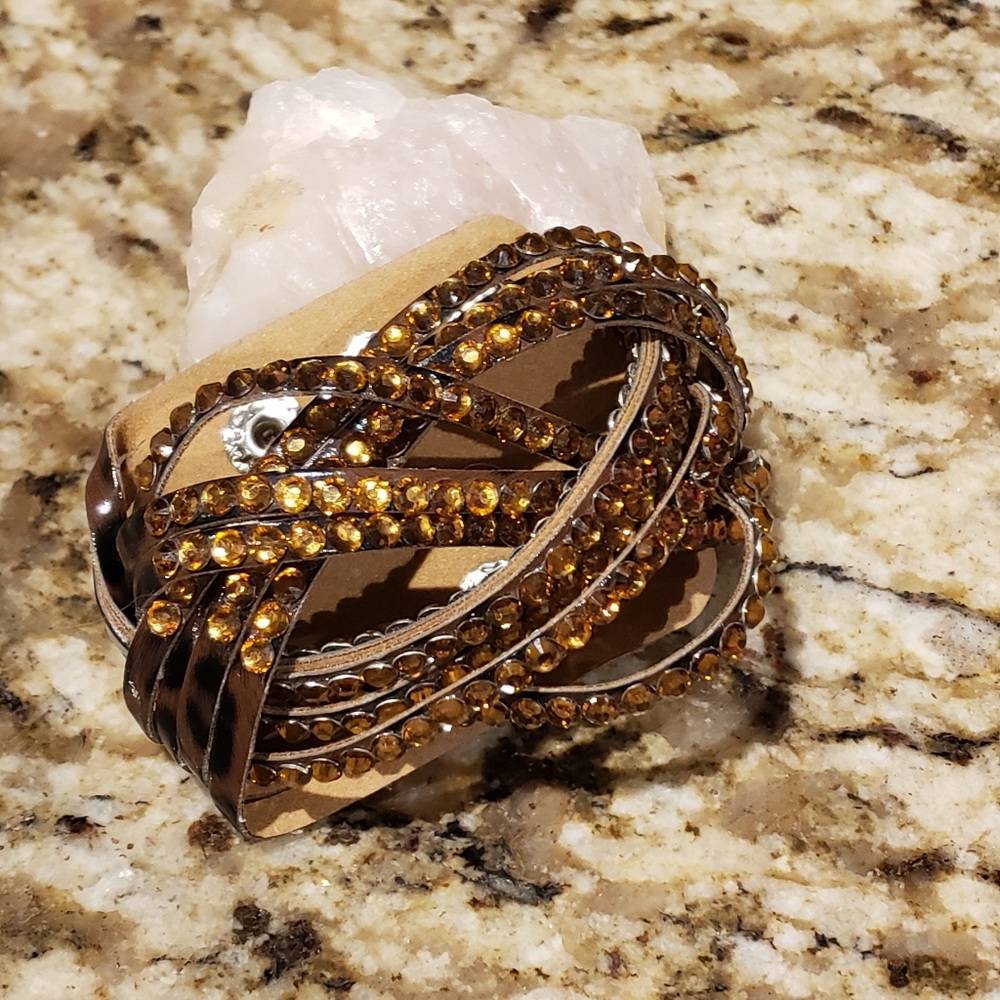 🌺 4/$20 Rhinestone wrap bracelet